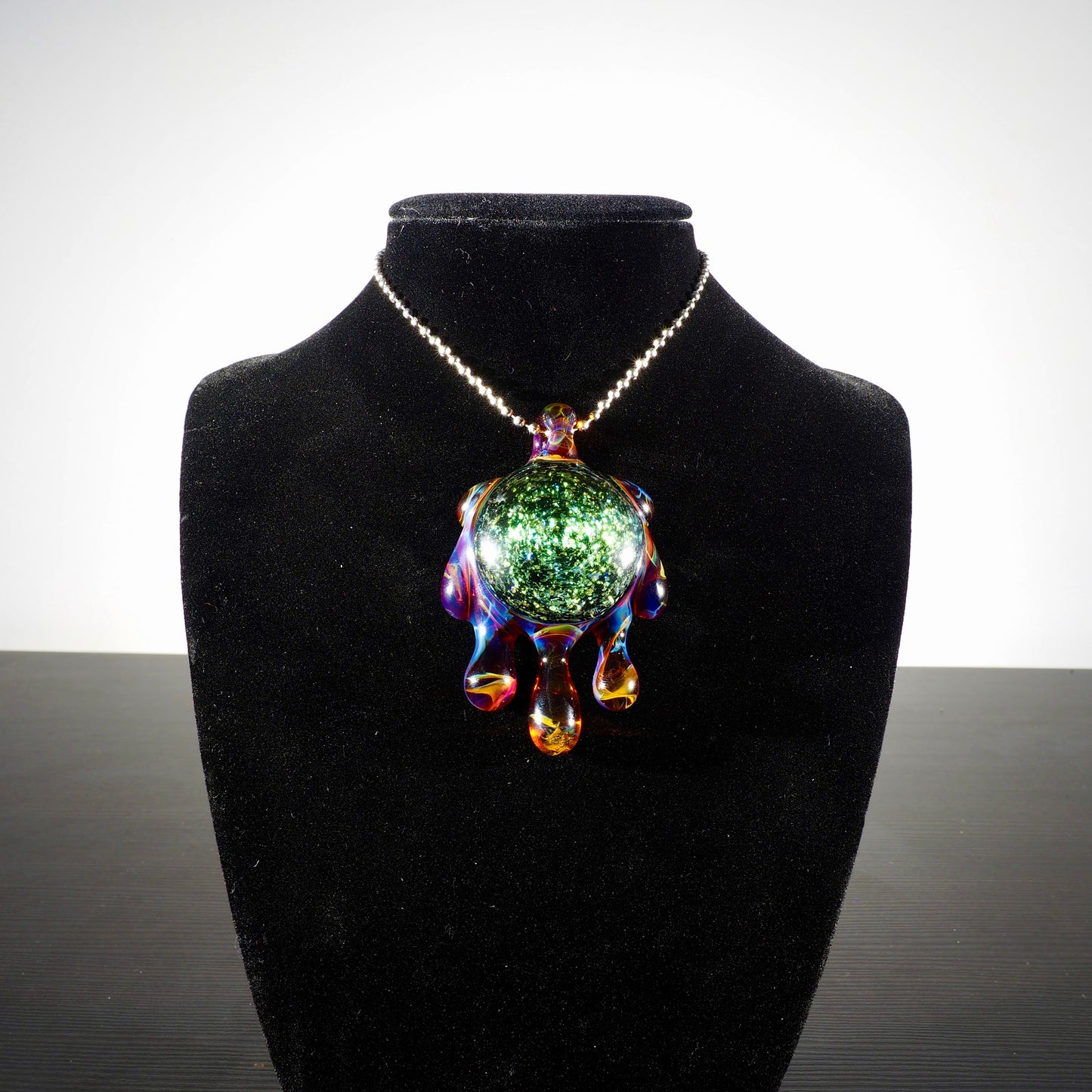 Lokis Lipstick Sparkle Drip Pendant