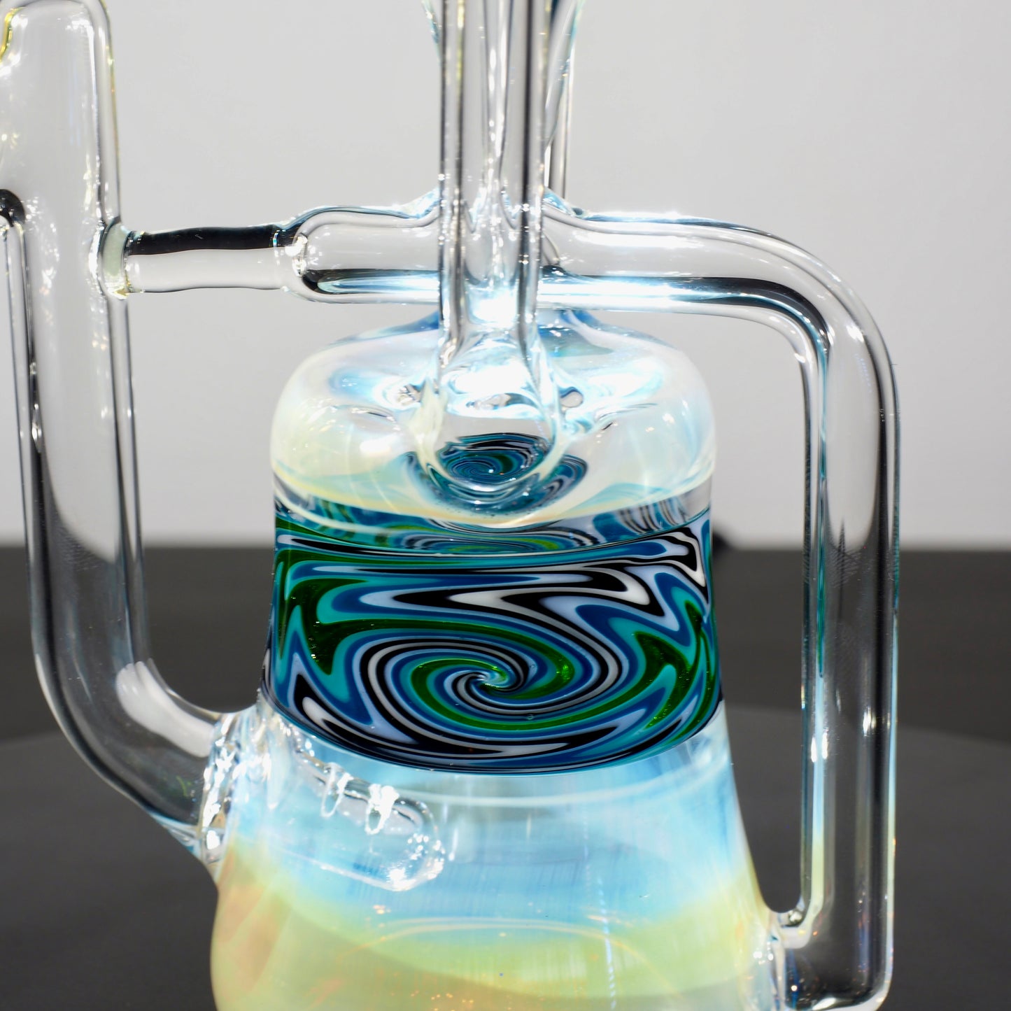 Updog Glass - Floating Recycler Silver Fumed with Blue and Black wig wag