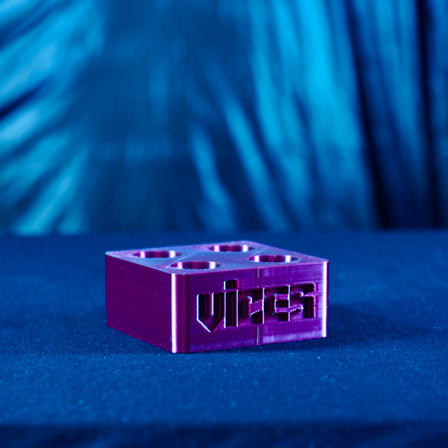 Vices - 18mm Quad Stand