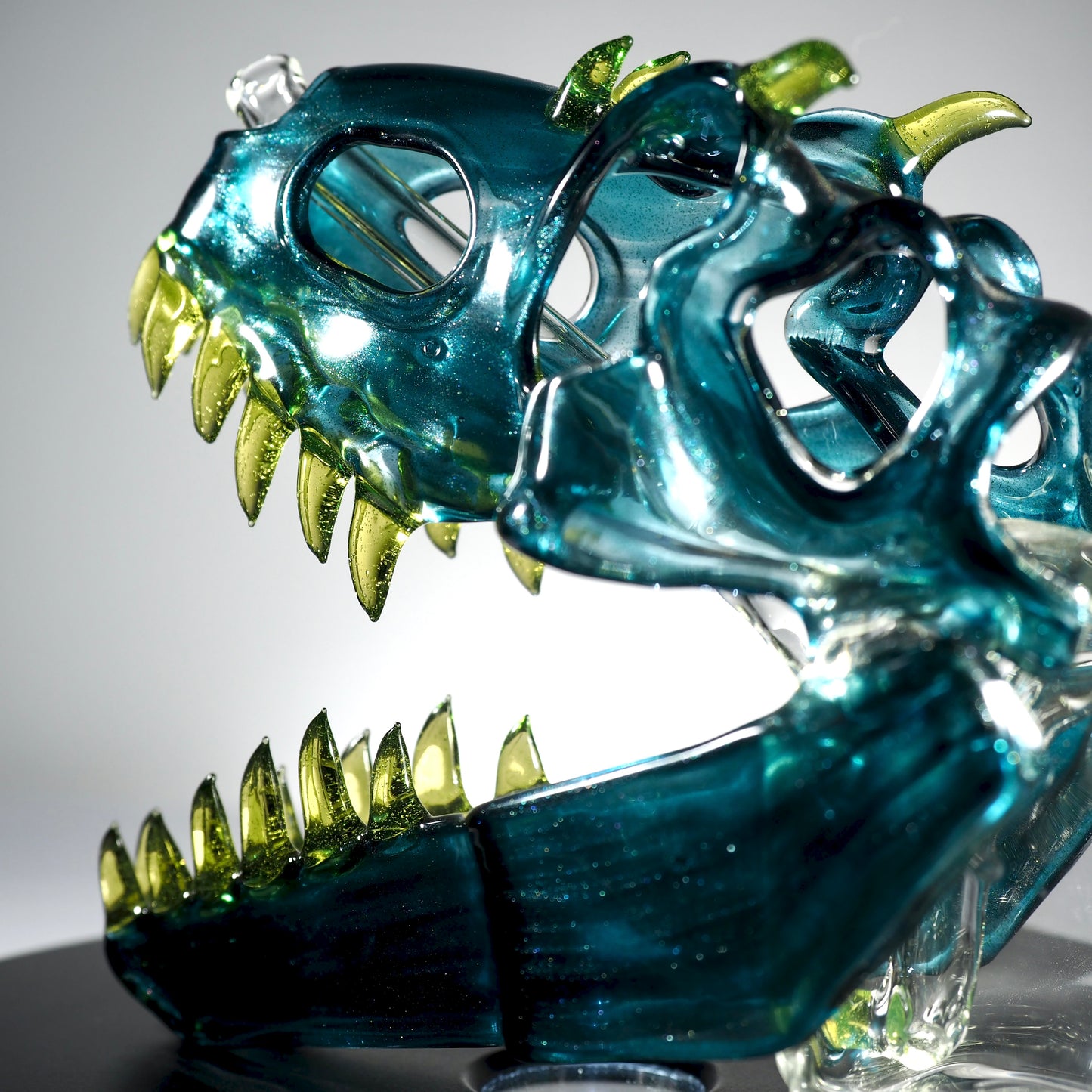 Slurm Snob Glass - Dino Rig Blue with Yellow CFL Teeth
