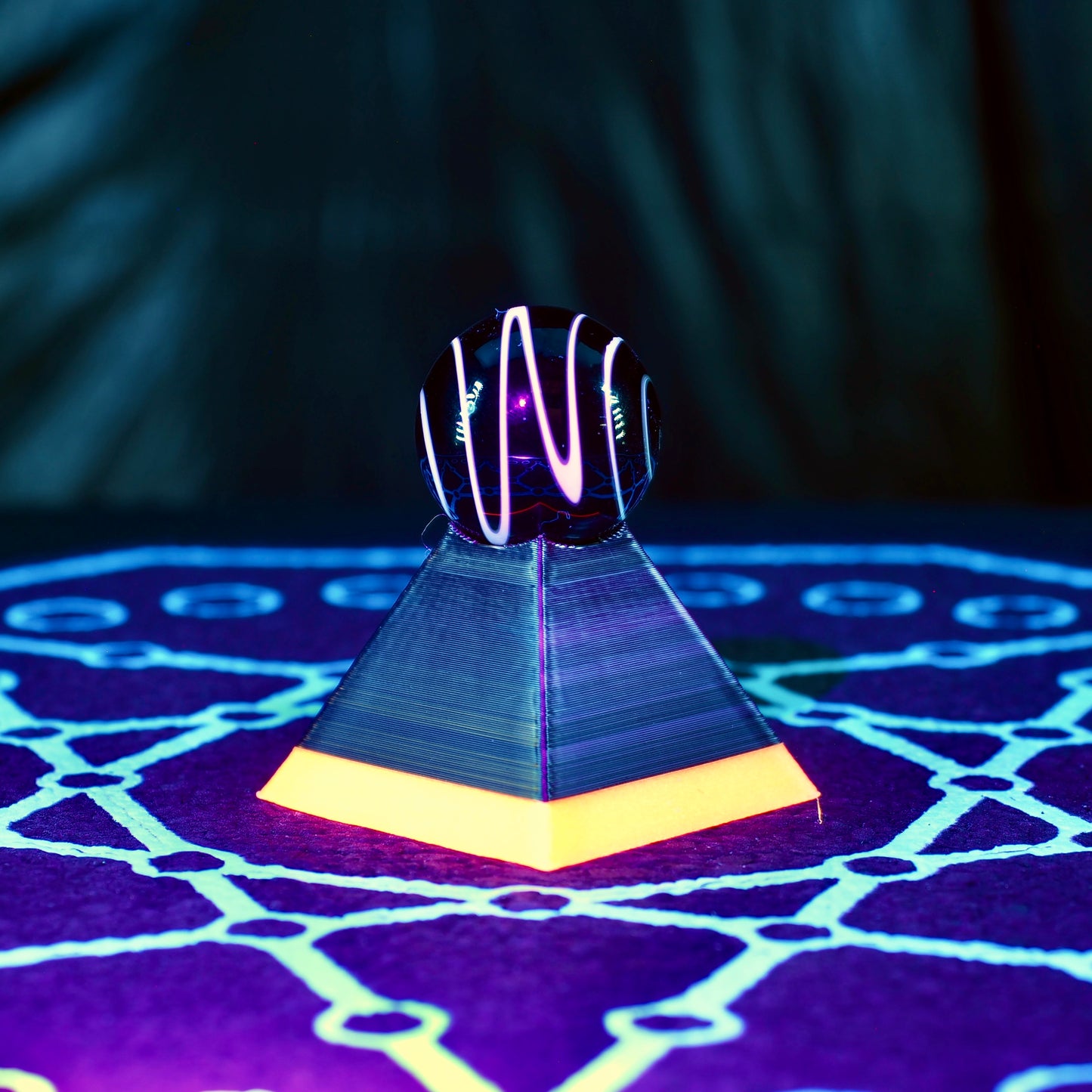 Vices - Pyramid Marble Stand