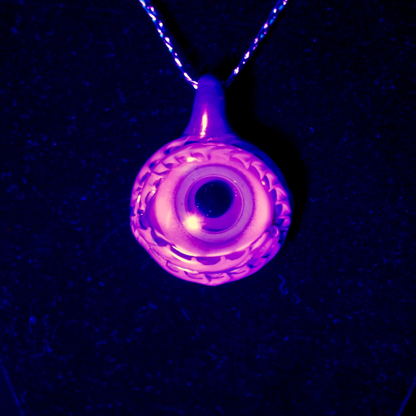 Eye Pendant by Anonamyss Glassworx