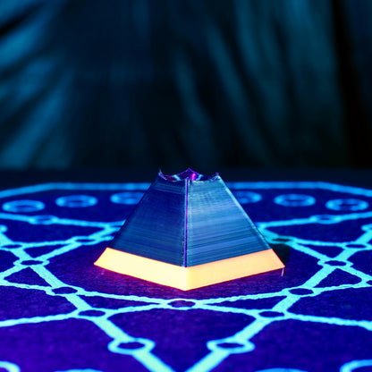 Vices - Pyramid Marble Stand